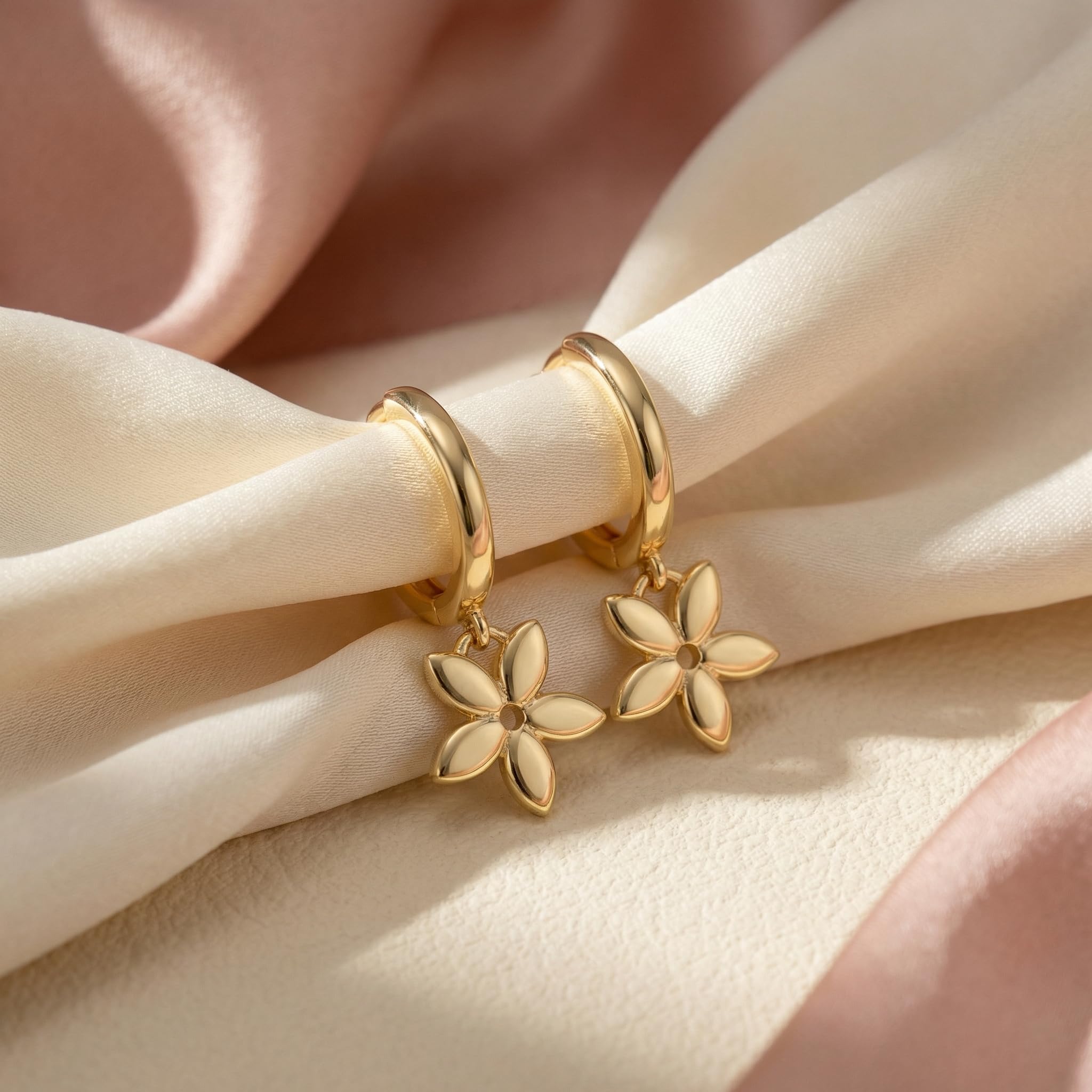 amor-amr-e0042-blumen-creolen-ohrringe-vergoldet-damen image 6