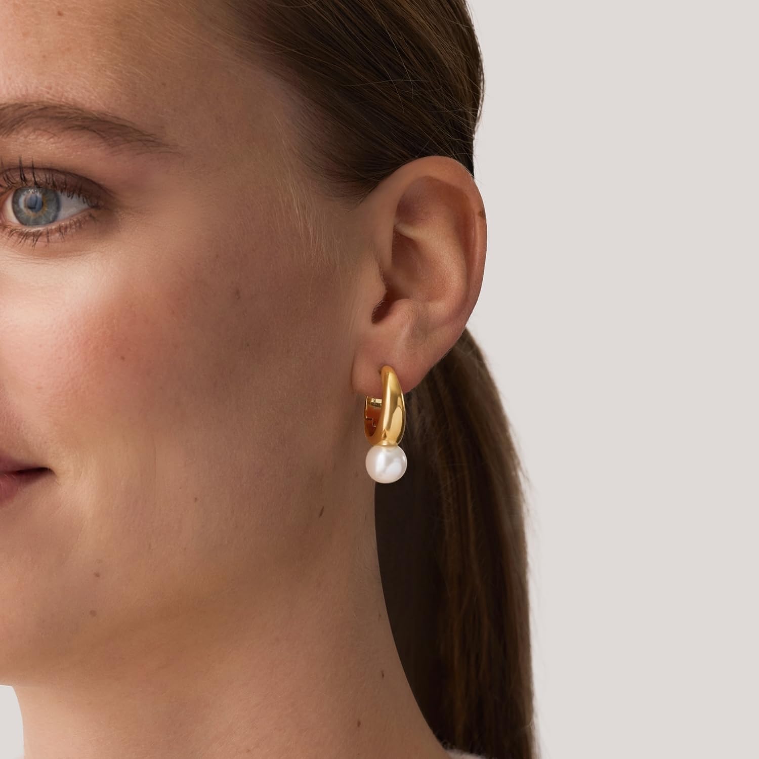 amor-2100176-creolen-damen-gold-perle-28-mm image 2